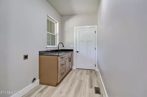 901 Spearhead Cir, Clarkrange, TN 38553 photo 32