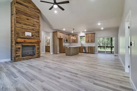 901 Spearhead Cir, Clarkrange, TN 38553 photo 8