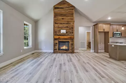 901 Spearhead Cir, Clarkrange, TN 38553 photo 13
