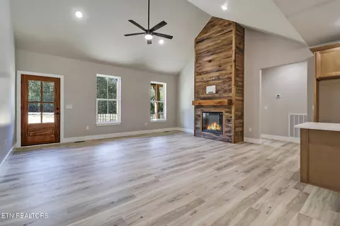 901 Spearhead Cir, Clarkrange, TN 38553 photo 10
