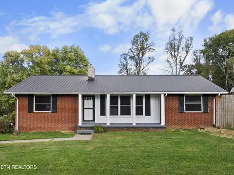 328 Edgewood Dr, La Follette, TN 37766