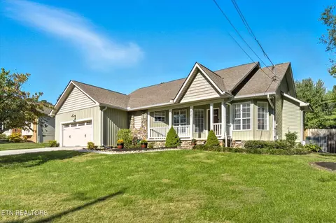 2121 Windbrook Rd, Knoxville, TN 37923