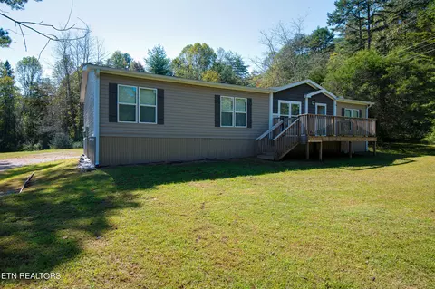 451 Shady Grove Rd, Lancing, TN 37770