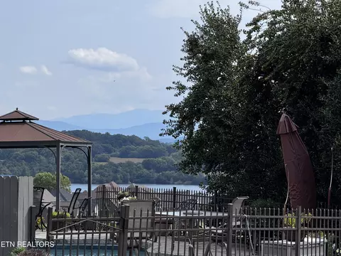 120 Gold Finch Ln, Vonore, TN 37885