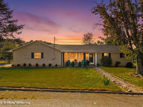 3245 Emerald Ave, Morristown, TN 37814