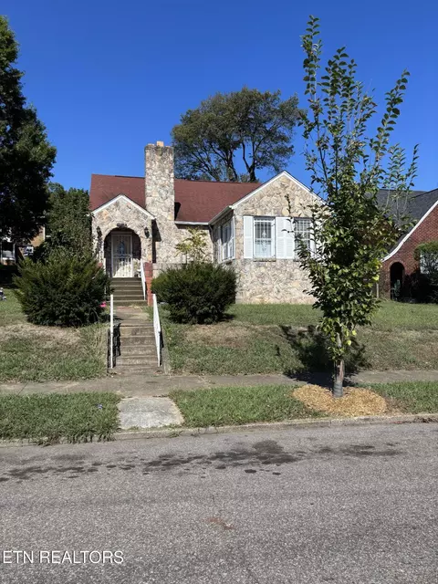 2715 Parkview Ave, Knoxville, TN 37914