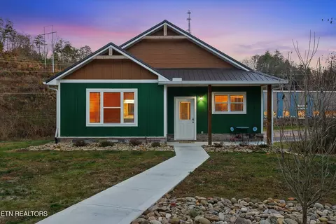 1012 Pinyon Cir, Pigeon Forge, TN 37863
