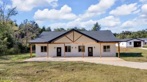 1570 W Dumplin Valley Rd, Dandridge, TN 37725