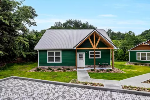 1014 Pinyon Cir, Pigeon Forge, TN 37863