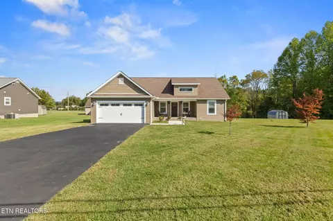 161 County House, Livingston, TN 38570