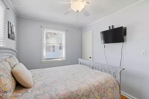 Bedroom - 1765 N Wright Rd, Alcoa, TN 37701 photo 2 of 5