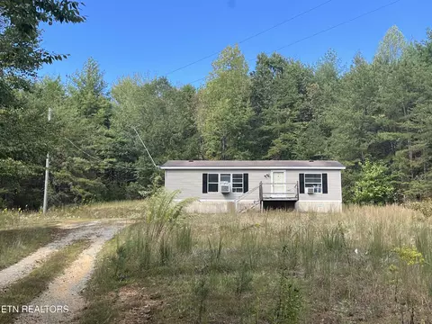 396 Towee Falls Rd, Tellico Plains, TN 37385
