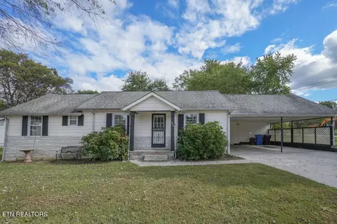 608 Grant St, Alcoa, TN 37701
