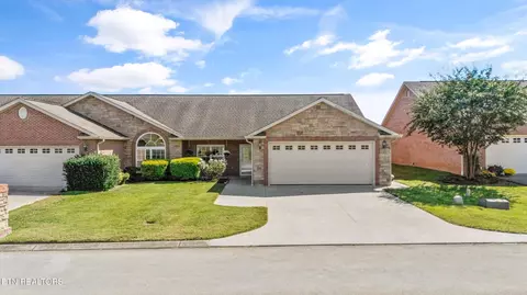 2714 Manassas Dr, Maryville, TN 37804