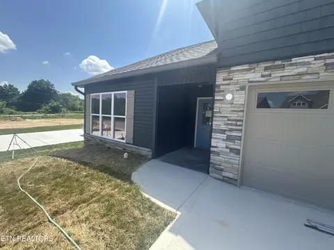 2313 Lena George Ln, Knoxville, TN 37931