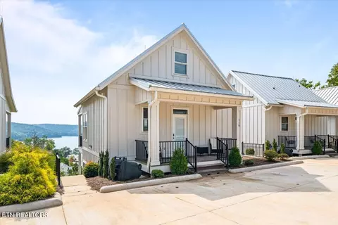 118 E Harbor View Ln #B, La Follette, TN 37766
