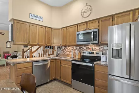 Kitchen - 709 Sharp St, Clinton, TN 37716 photo 1 of 2