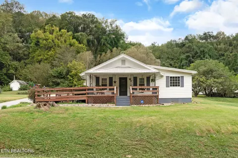 448 Old Lake City Hwy, Rocky Top, TN 37769