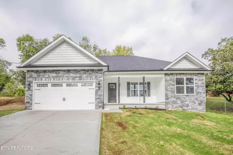 914 Mcadoo St, Clinton, TN 37716