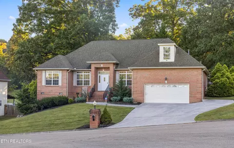 7812 Bernstein Ln, Knoxville, TN 37938