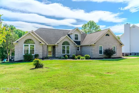 4828 Shannon Run Dr, Knoxville, TN 37918