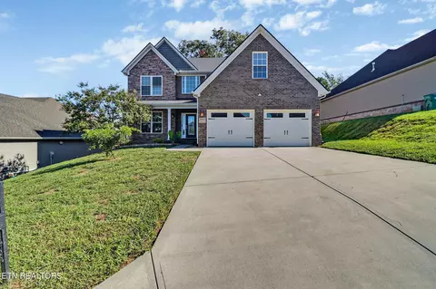 2044 Wooded Mountain Ln, Knoxville, TN 37922
