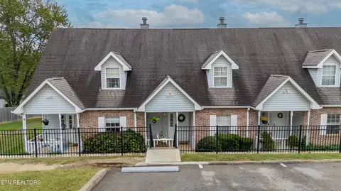 2106 Silverbrook Dr, Knoxville, TN 37923