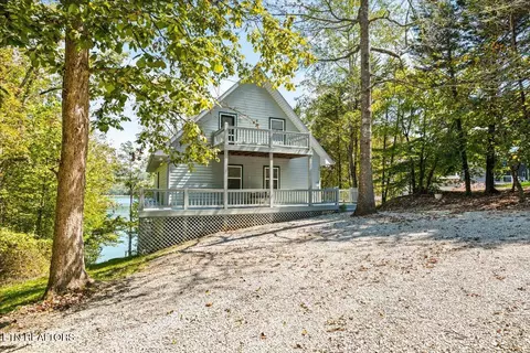 939 E Norris Point Rd, La Follette, TN 37766