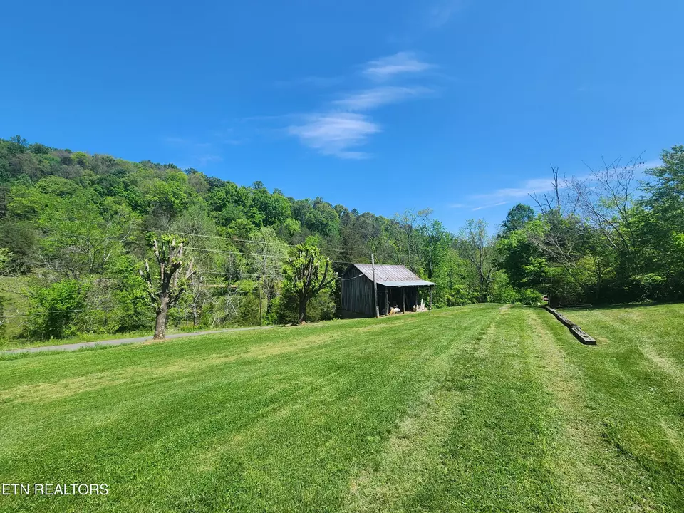 Exterior - 835 Nance Rd, Rutledge, TN 37861 photo 6 of 12