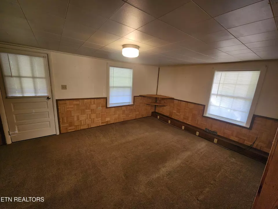 Living - 835 Nance Rd, Rutledge, TN 37861 photo 2 of 3