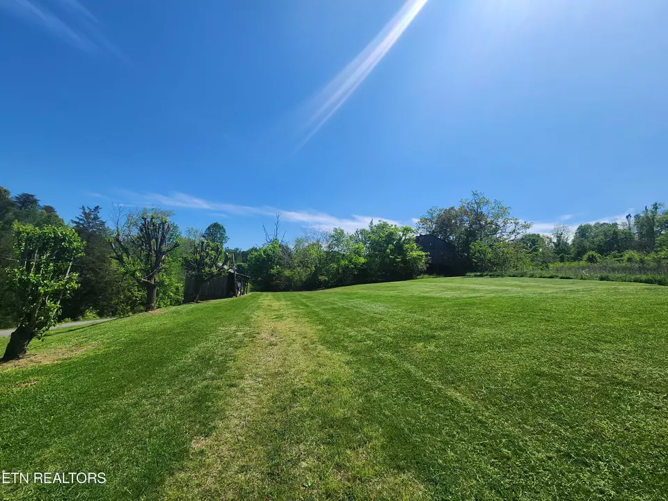 Exterior - 835 Nance Rd, Rutledge, TN 37861 photo 5 of 12