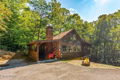 2319 Franke Hollow Rd, Sevierville, TN 37876