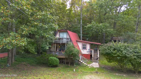 71 Lake Dr, Crossville, TN 38572