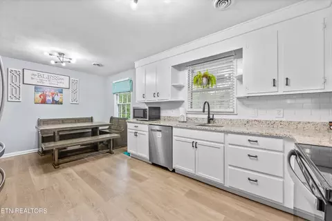 Kitchen - 8114 Sharp Rd, Powell, TN 37849 photo 3 of 3