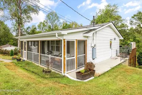 8114 Sharp Rd, Powell, TN 37849