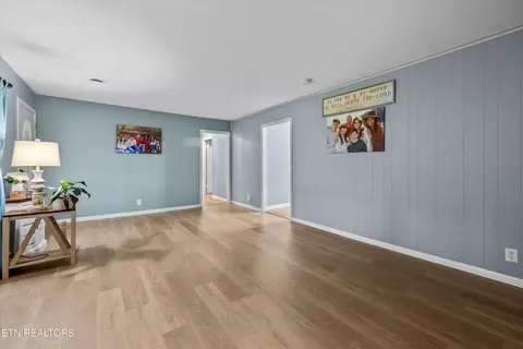 Living - 8114 Sharp Rd, Powell, TN 37849 photo 2 of 2