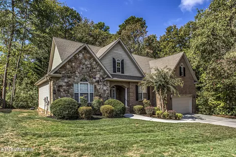 202 Coyatee Ct, Loudon, TN 37774