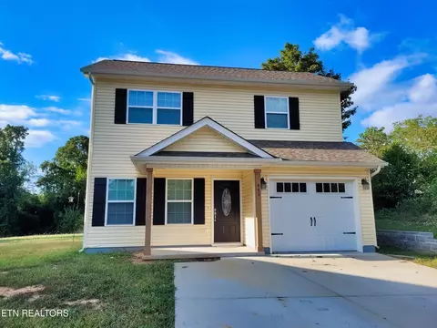 443 Landau Dr, Maryville, TN 37801