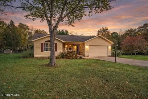 239 Golden Brook Dr, Crossville, TN 38555