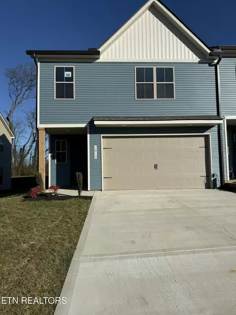 1810 Bennett Village Dr, Maryville, TN 37804