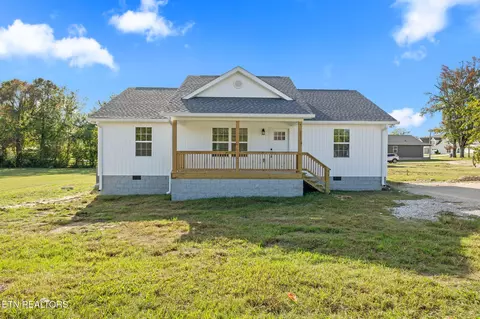 291 S 5th Ave, Baxter, TN 38544