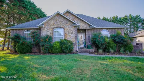 105 Latonia Dr, Seymour, TN 37865