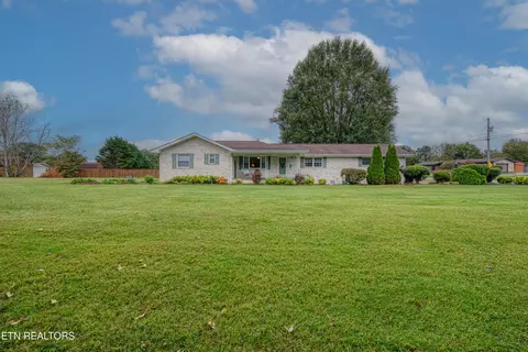 8600 Tervada Dr, Knoxville, TN 37931