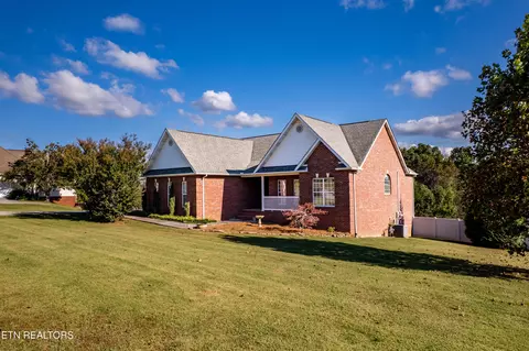 3231 Reiley Dr, Maryville, TN 37801