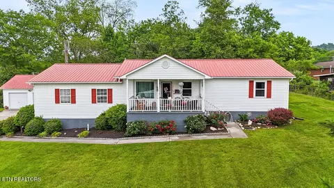 335 SW Brown Dr, Knoxville, TN 37918