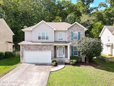 10033 Madison Ridge Ln, Knoxville, TN 37922