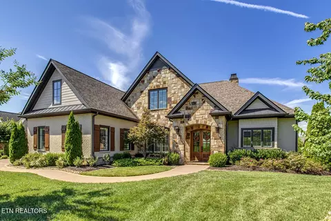 13261 Lighthouse Pointe Dr, Lenoir City, TN 37772