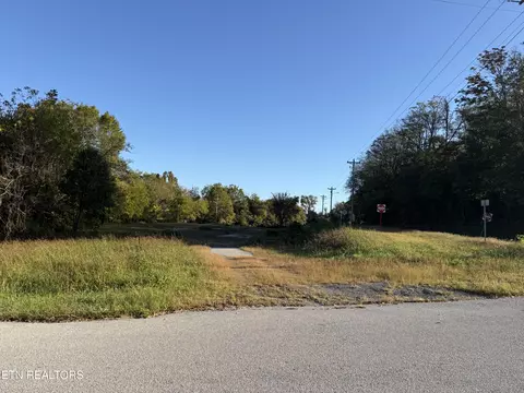 410 W Broad St, Livingston, TN 38570