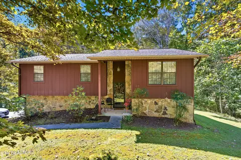 3919 Doan Drive Dr, Kodak, TN 37764
