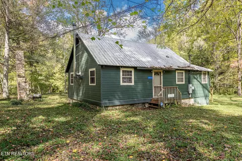 6806 Walnut Loop Rd, Townsend, TN 37882